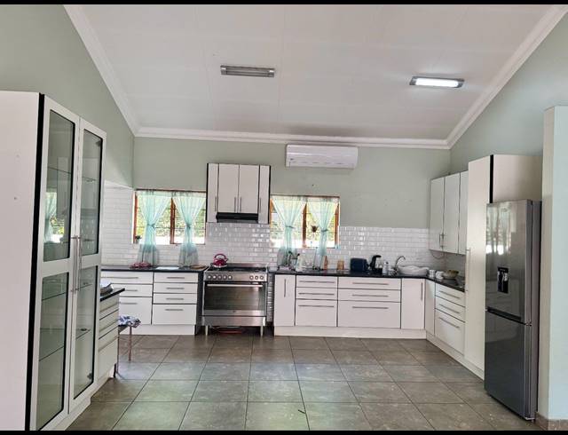 3 BEDROOM HOUSE TO LET IN HOEVELD PARK